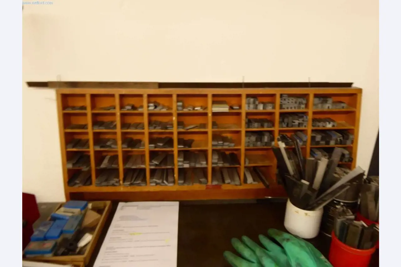 Machines en apparatuur in een drukkerij-7