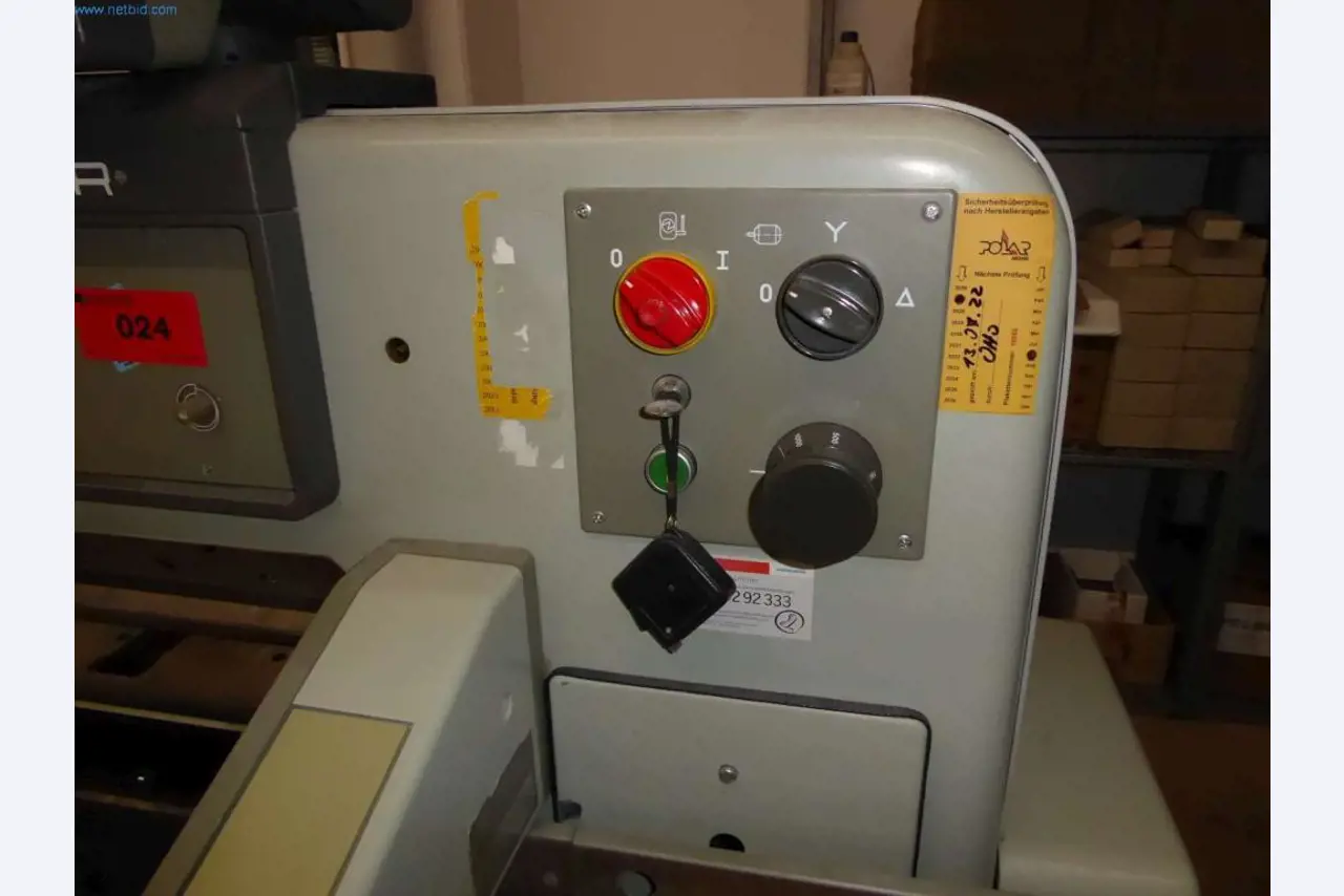 Stroje a zařízení v tiskárně-11