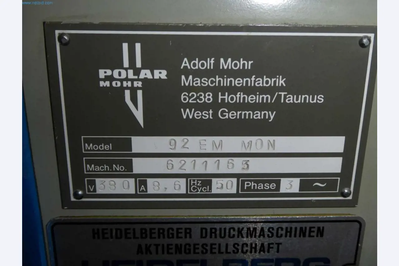 Stroje a zařízení v tiskárně-12