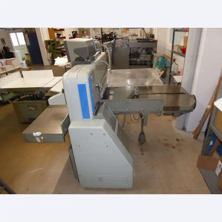 Stroje a zařízení v tiskárně-13