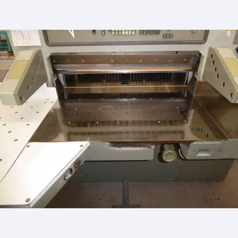 Stroje a zařízení v tiskárně-9