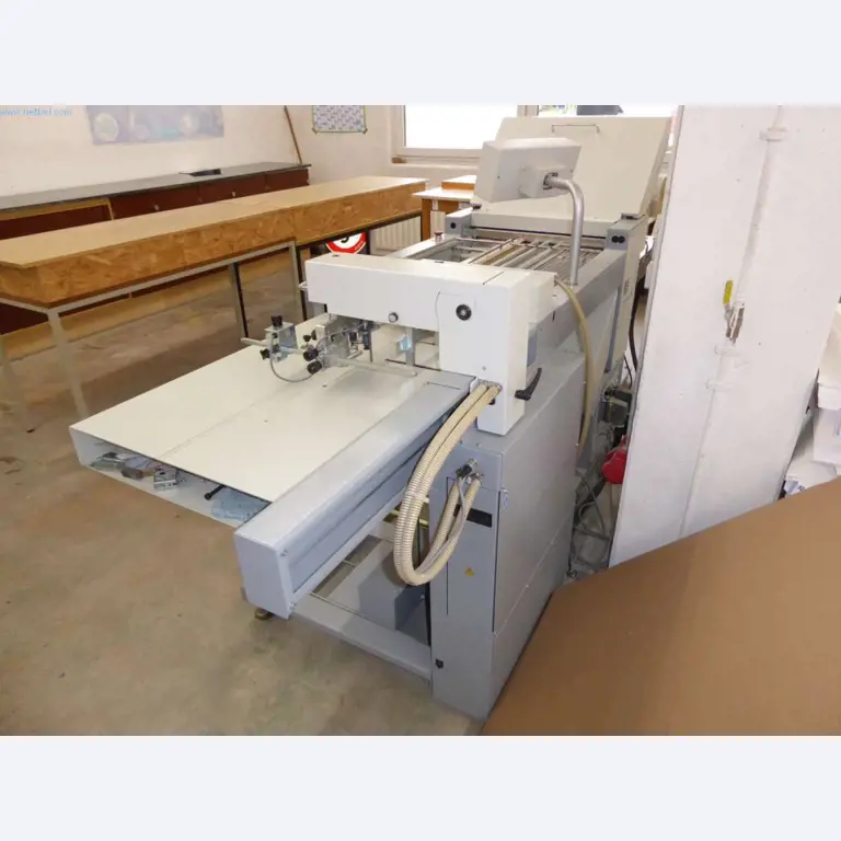 Stroje a zařízení v tiskárně-4