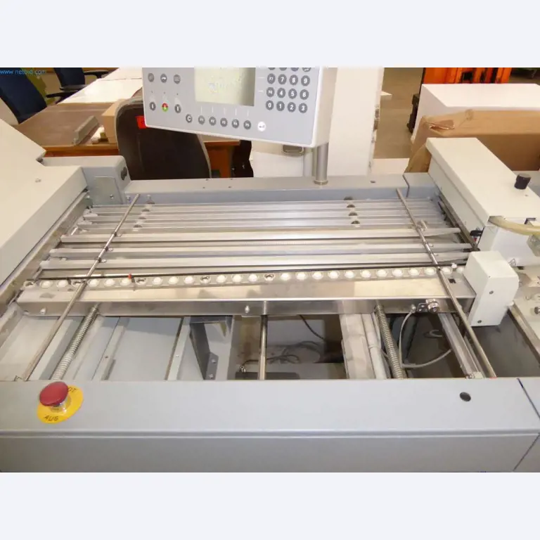 Stroje a zařízení v tiskárně-8