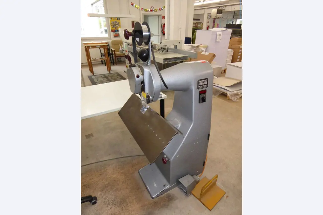 Máquinas y equipos de una imprenta-3