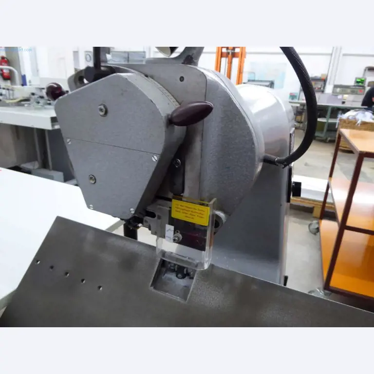 Máquinas y equipos de una imprenta-5