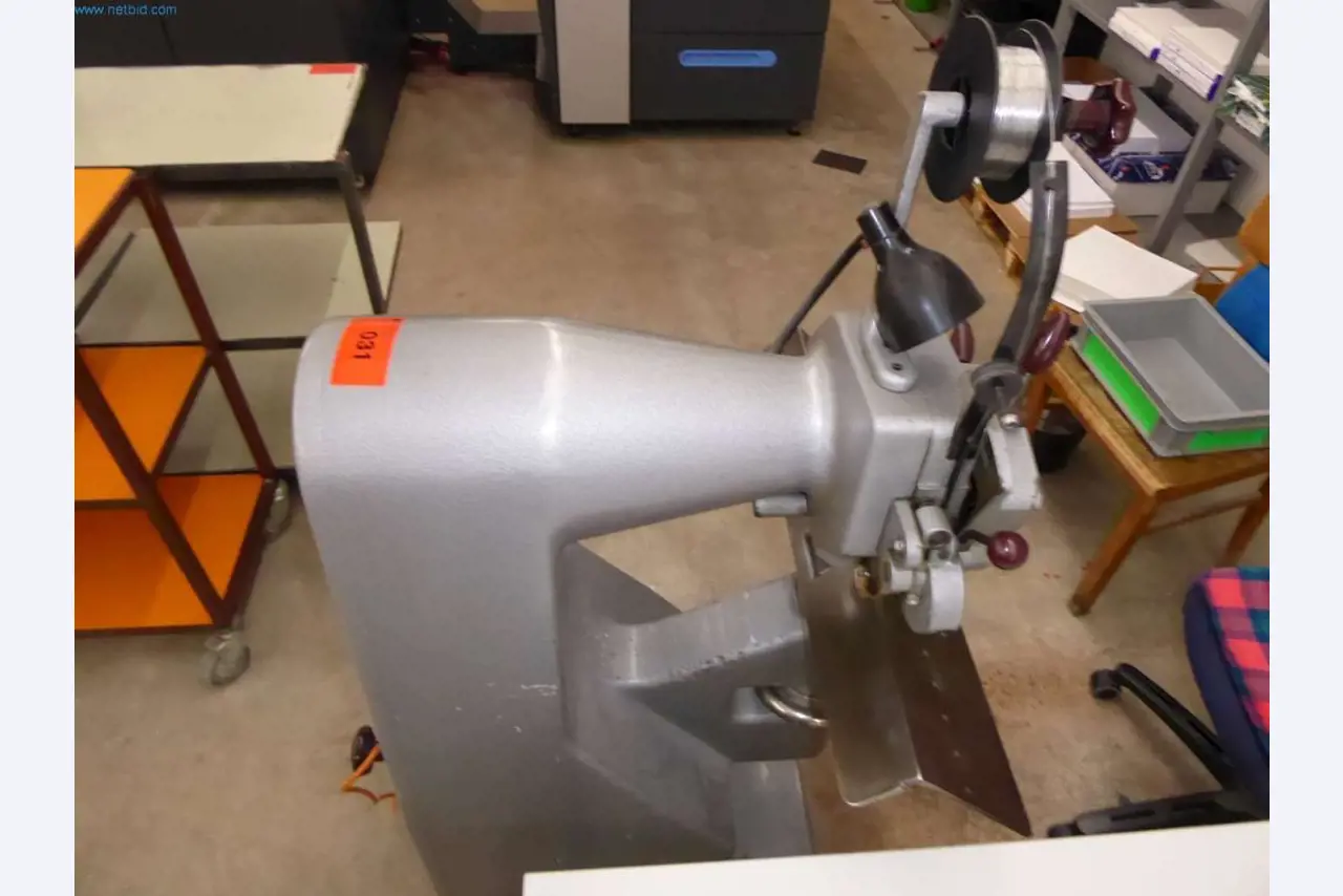 Máquinas y equipos de una imprenta-7