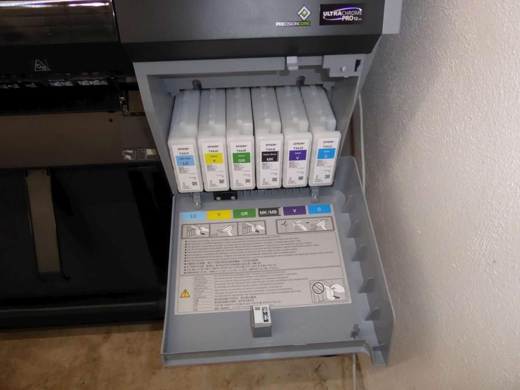 Maschinen und Geräte einer Druckerei-5