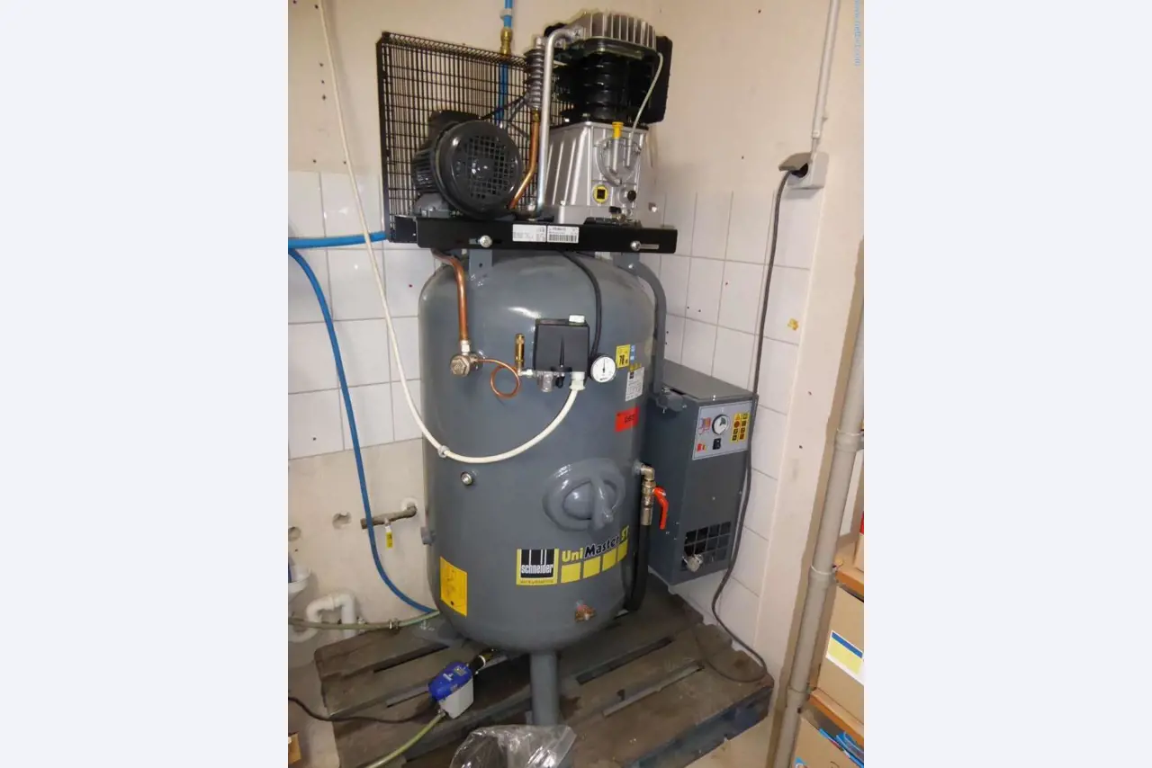 Machines en apparatuur in een drukkerij-1