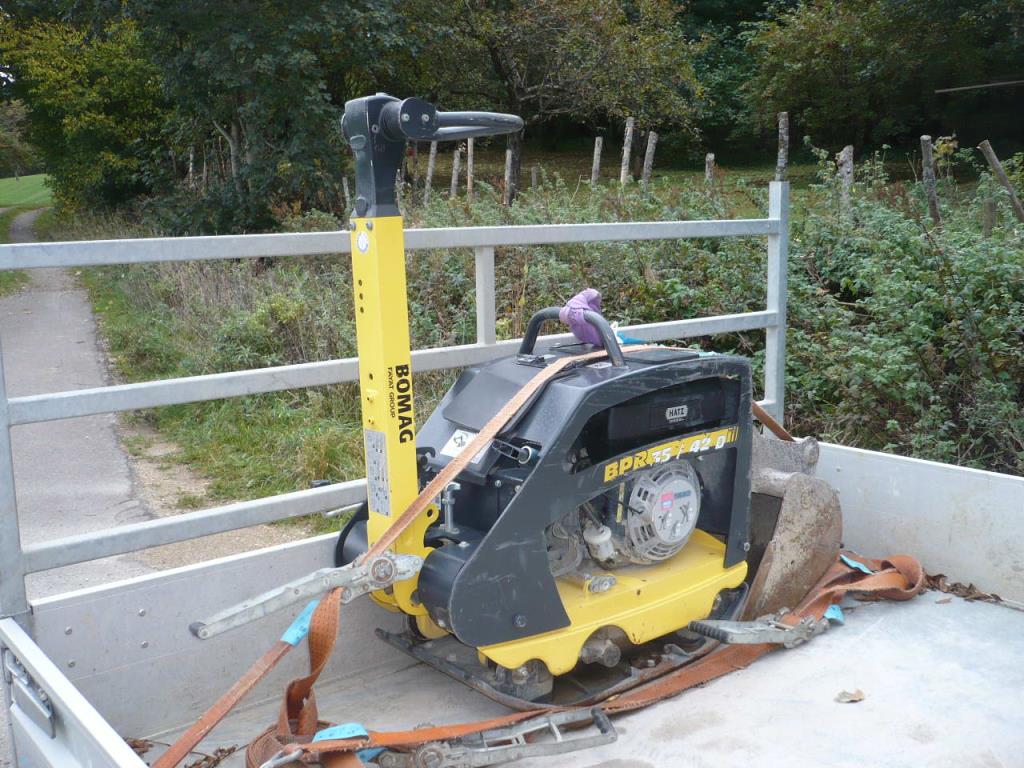 Pojazdy, maszyny budowlane i sprzęt-1