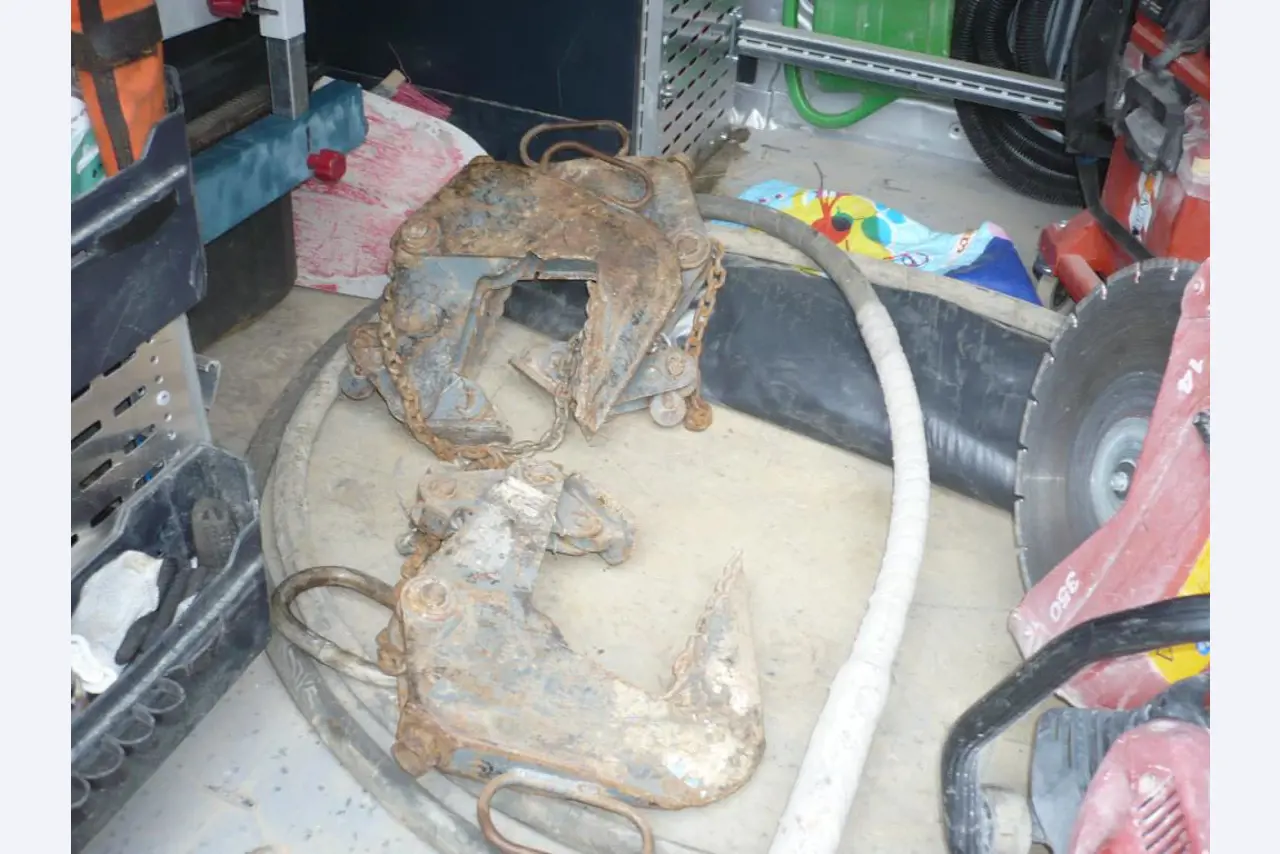 Vozidla, stavební stroje a zařízení-1