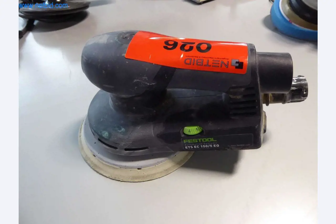 Maschinen und Werkstatteinrichtung eines Autolackierbetriebes-2