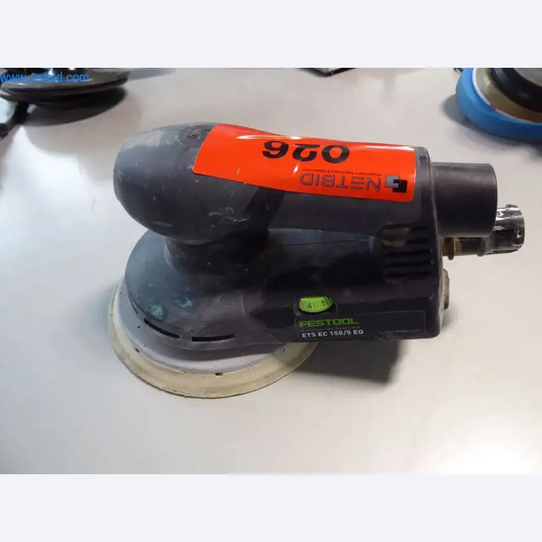 Maschinen und Werkstatteinrichtung eines Autolackierbetriebes-2