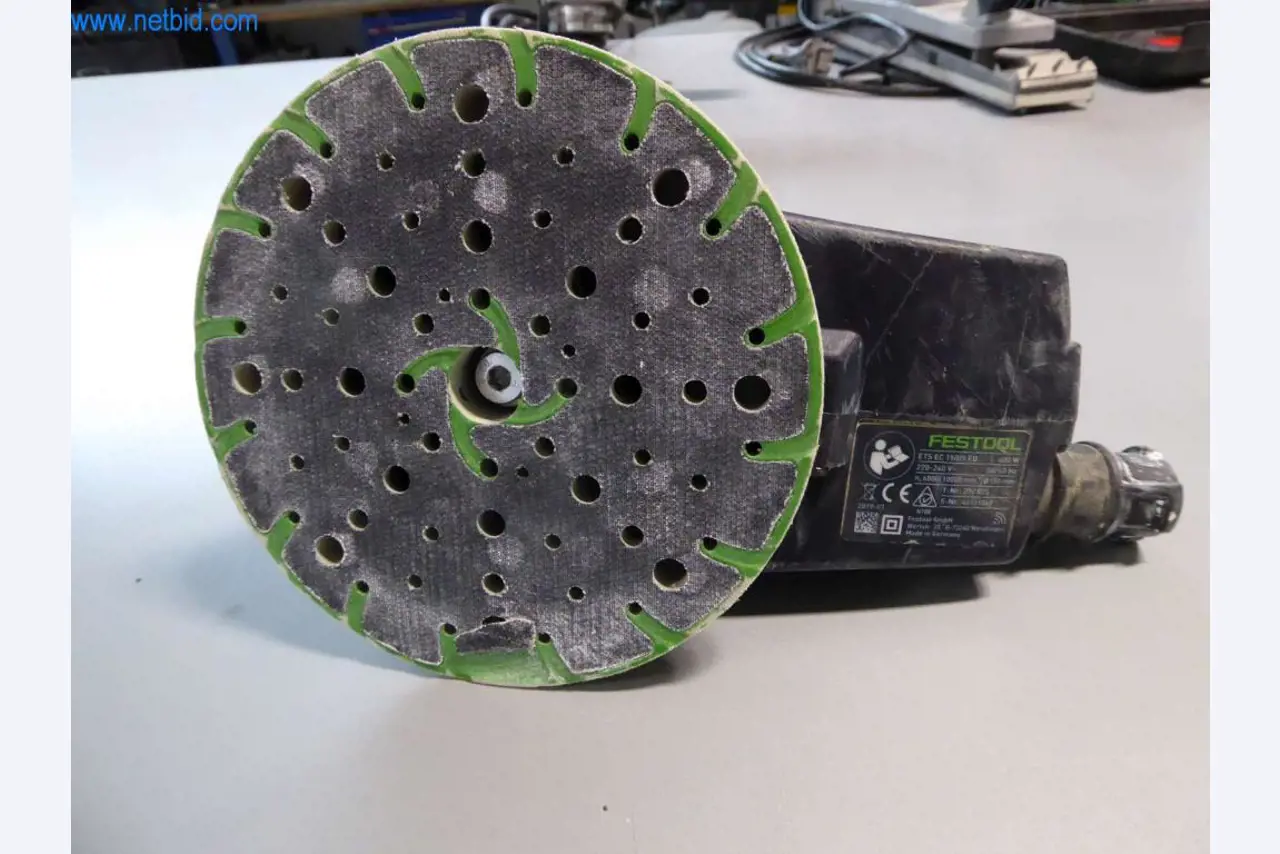 Maschinen und Werkstatteinrichtung eines Autolackierbetriebes-3