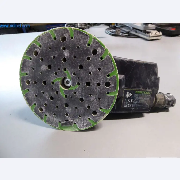 Maschinen und Werkstatteinrichtung eines Autolackierbetriebes-3