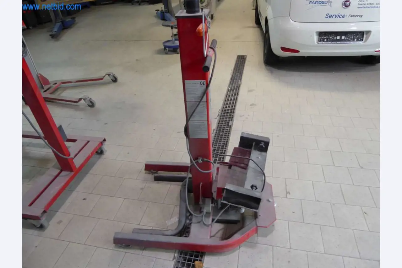 Stroji in oprema delavnice v lakirnici avtomobilov-2