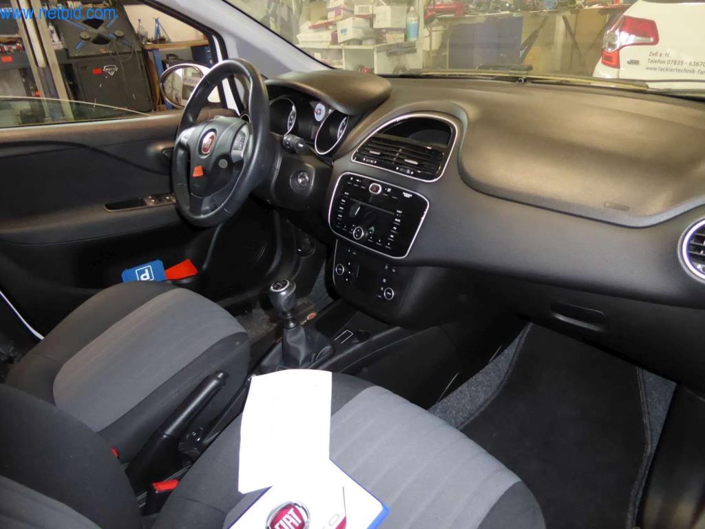 Maschinen und Werkstatteinrichtung eines Autolackierbetriebes-11