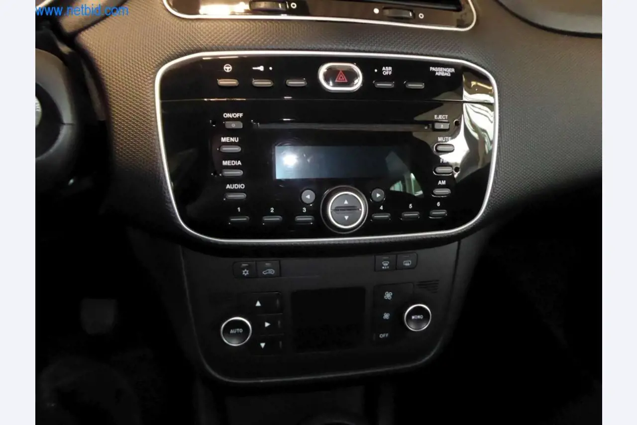 Máquinas e equipamento de oficina de uma oficina de pintura automóvel-5
