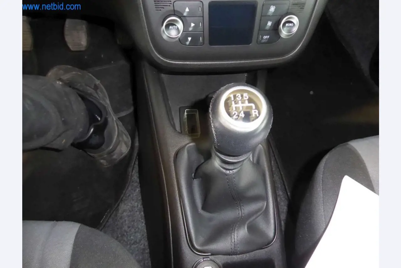 Máquinas e equipamento de oficina de uma oficina de pintura automóvel-6