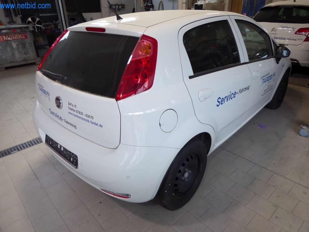 Maschinen und Werkstatteinrichtung eines Autolackierbetriebes-9