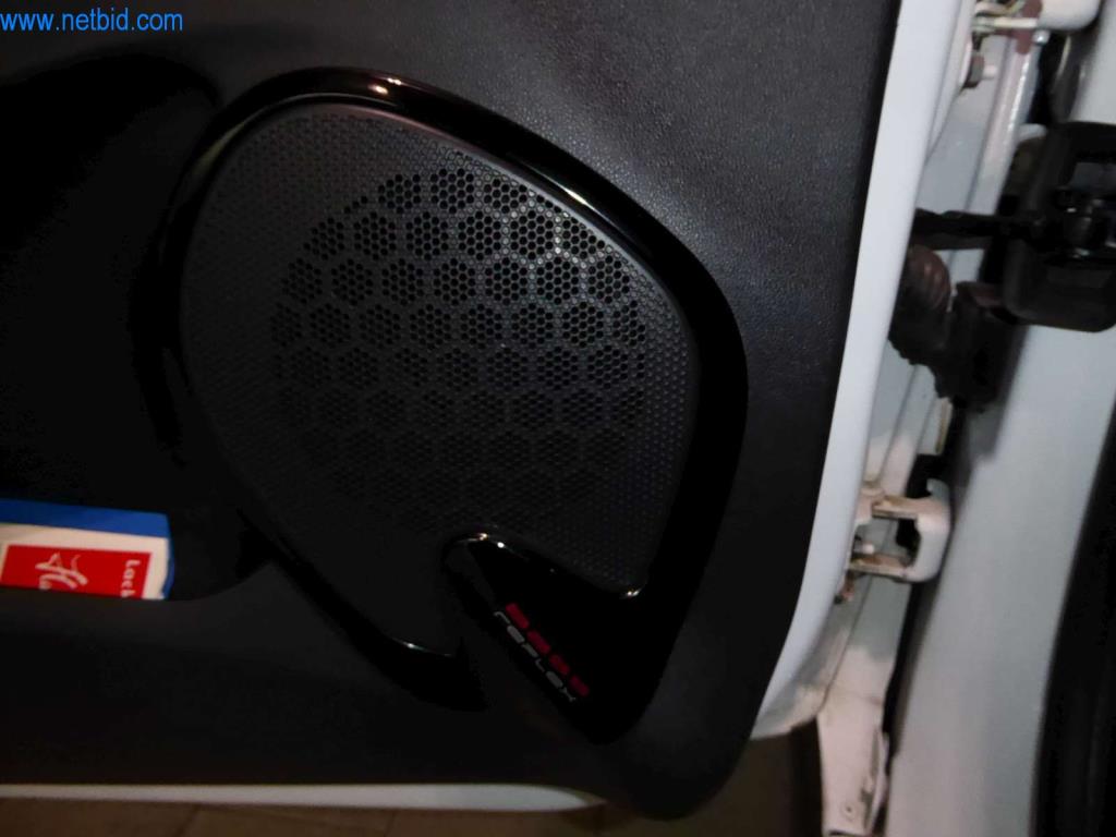 Stroji in oprema delavnice v lakirnici avtomobilov-10