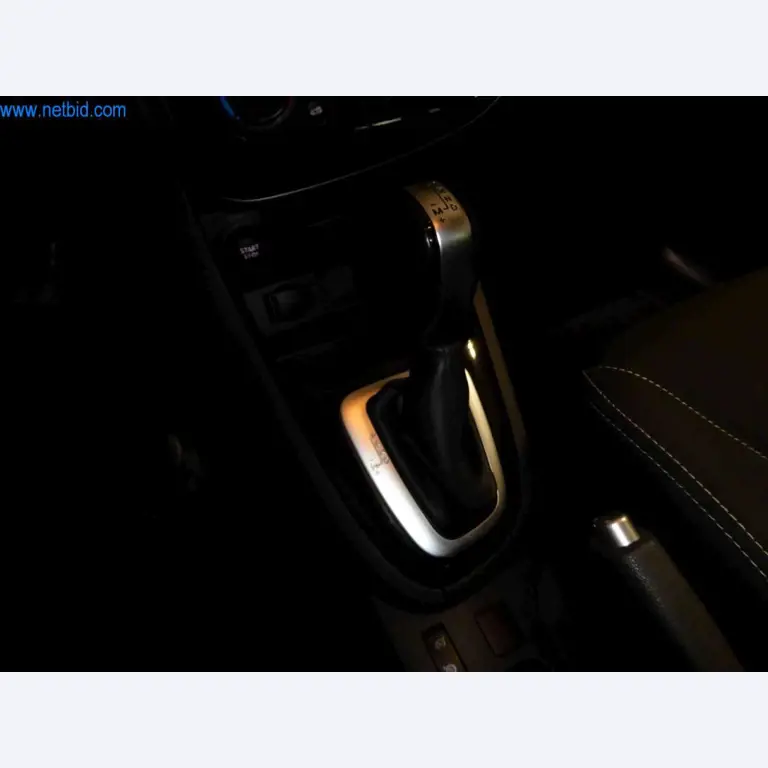 Máquinas e equipamento de oficina de uma oficina de pintura automóvel-8