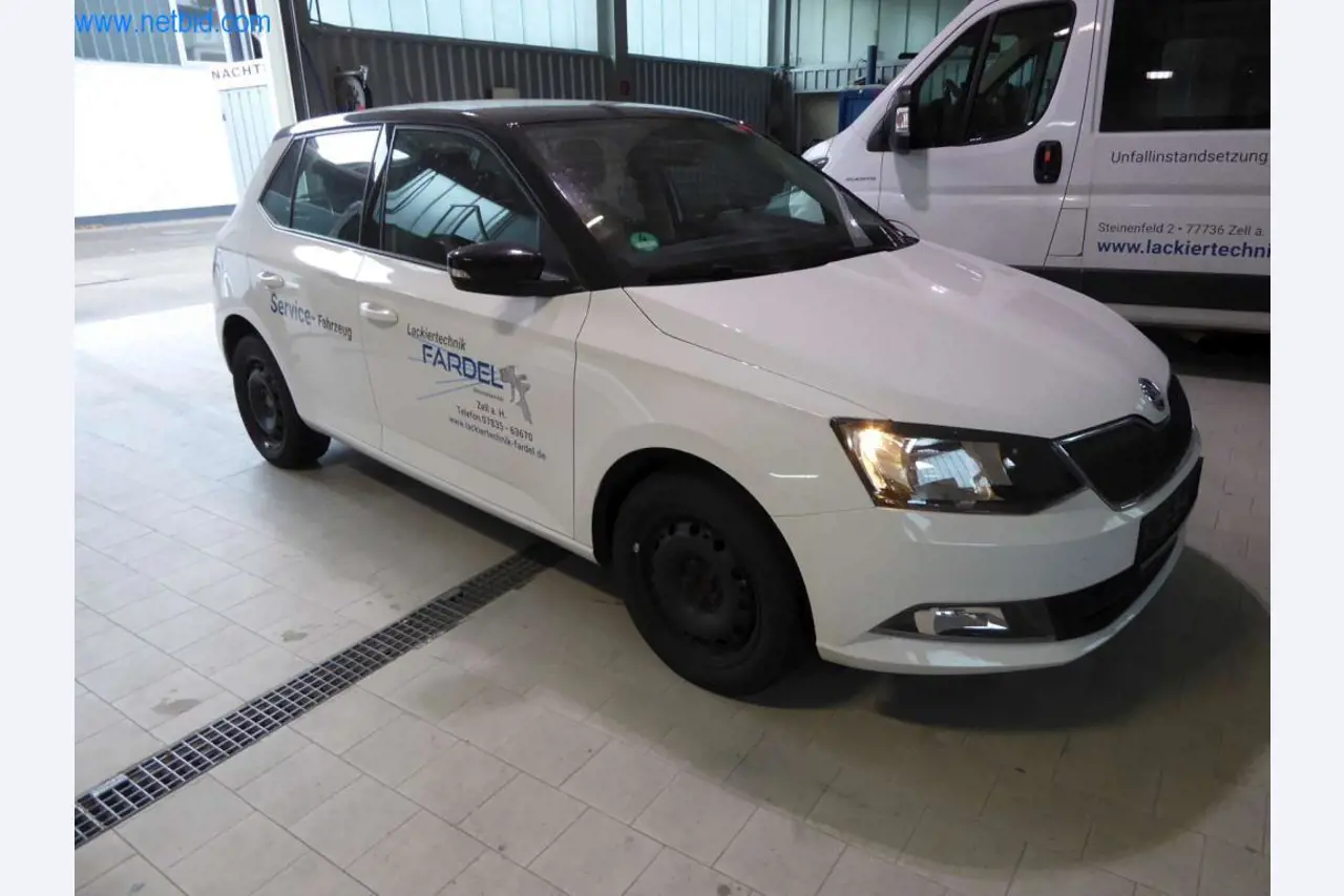Máquinas e equipamento de oficina de uma oficina de pintura automóvel-11