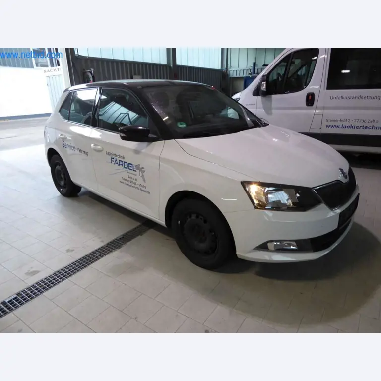 Máquinas e equipamento de oficina de uma oficina de pintura automóvel-11