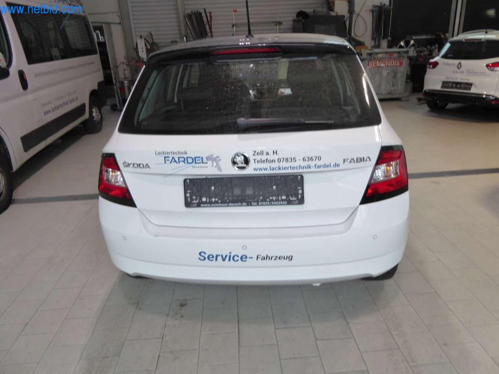 Stroji in oprema delavnice v lakirnici avtomobilov-14