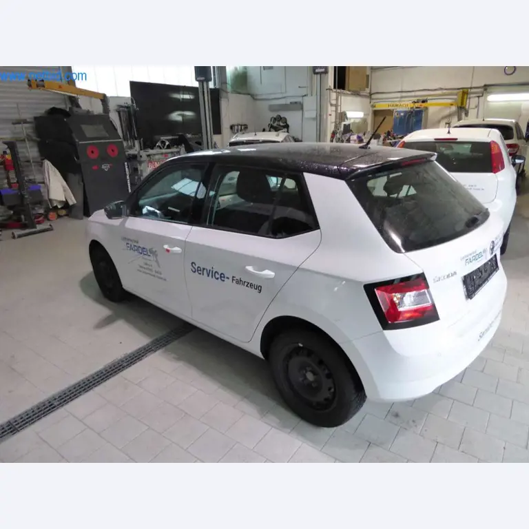 Máquinas e equipamento de oficina de uma oficina de pintura automóvel-15