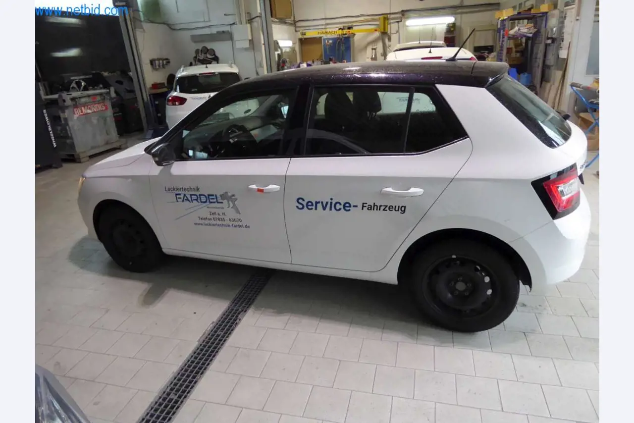 Máquinas e equipamento de oficina de uma oficina de pintura automóvel-16