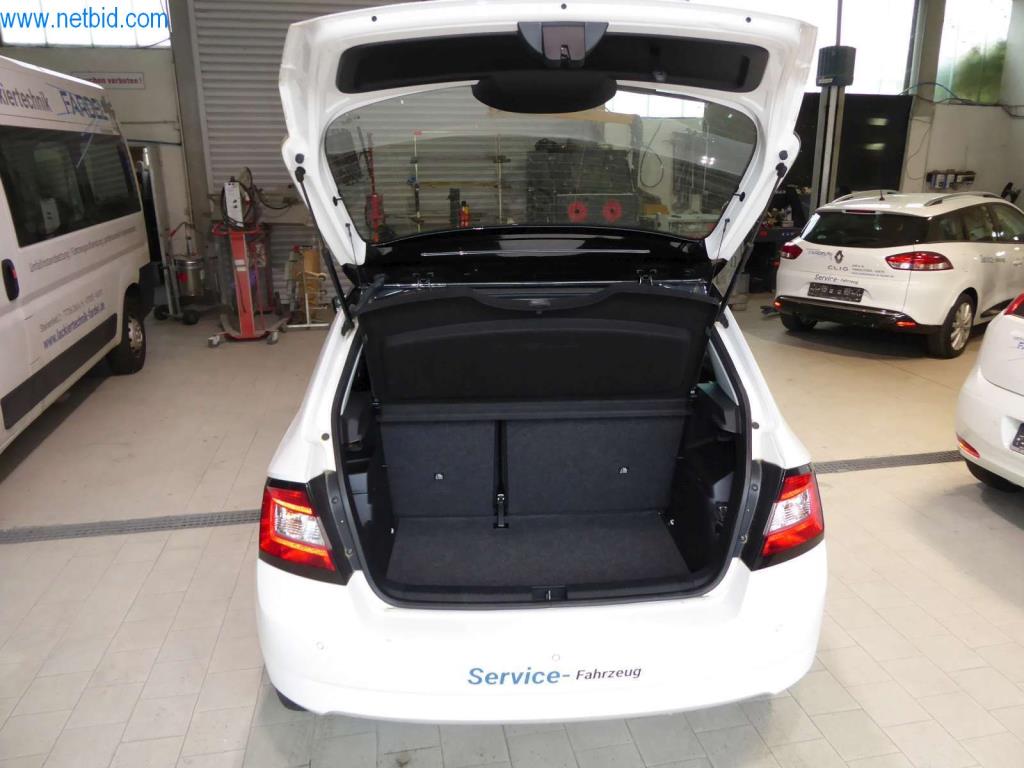 Stroji in oprema delavnice v lakirnici avtomobilov-17