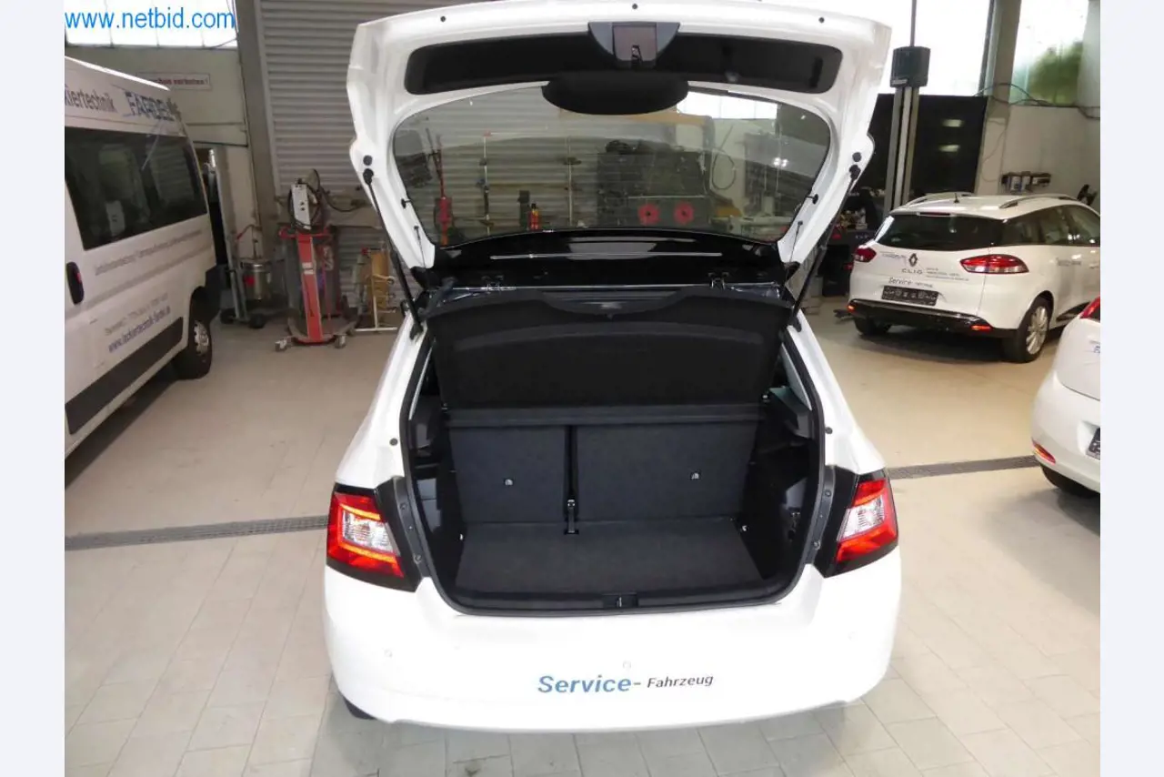 Máquinas e equipamento de oficina de uma oficina de pintura automóvel-17