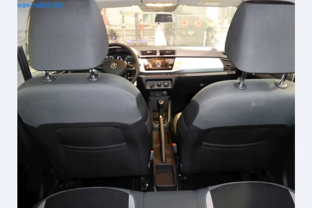 Máquinas e equipamento de oficina de uma oficina de pintura automóvel-18