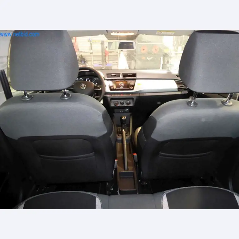 Máquinas e equipamento de oficina de uma oficina de pintura automóvel-18