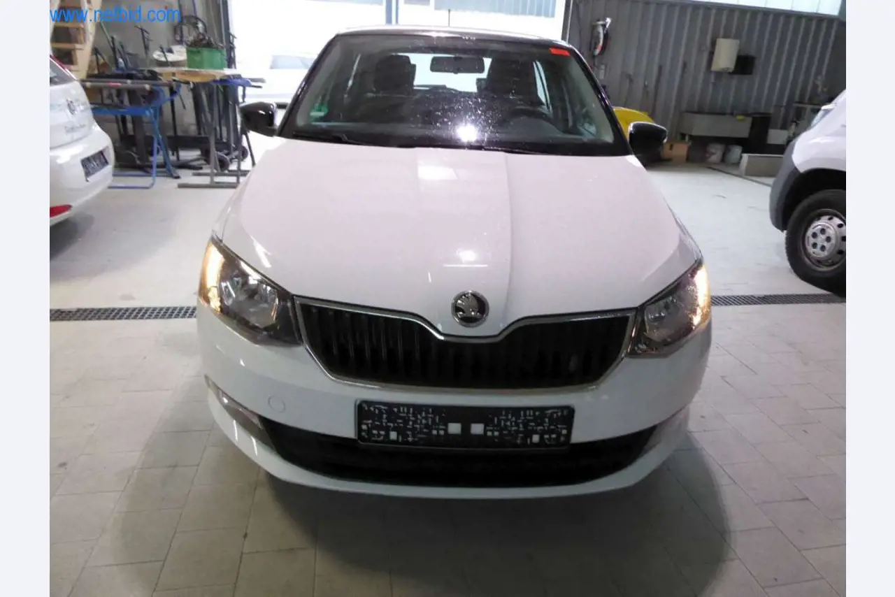 Máquinas e equipamento de oficina de uma oficina de pintura automóvel-2