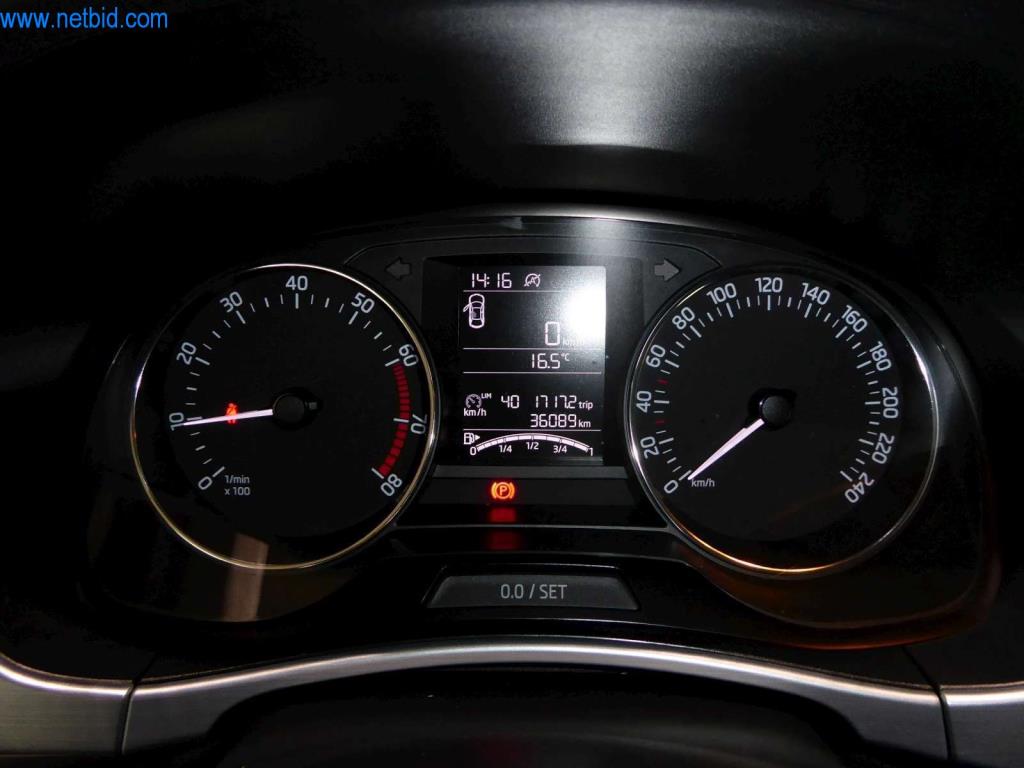 Stroji in oprema delavnice v lakirnici avtomobilov-5