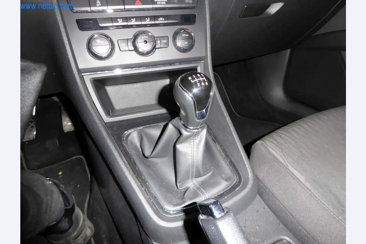 Máquinas e equipamento de oficina de uma oficina de pintura automóvel-7