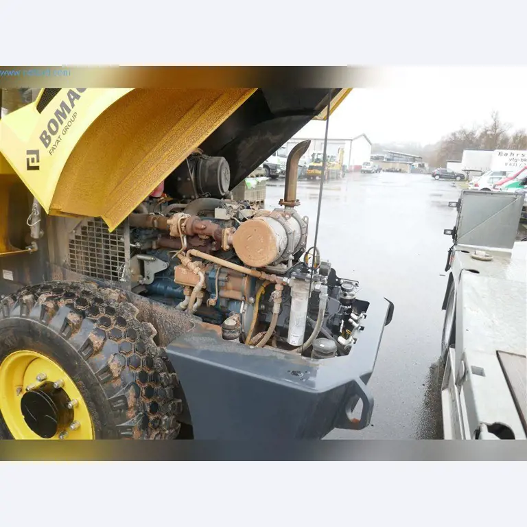 Máquinas do sector da construção civil e da engenharia civil-11