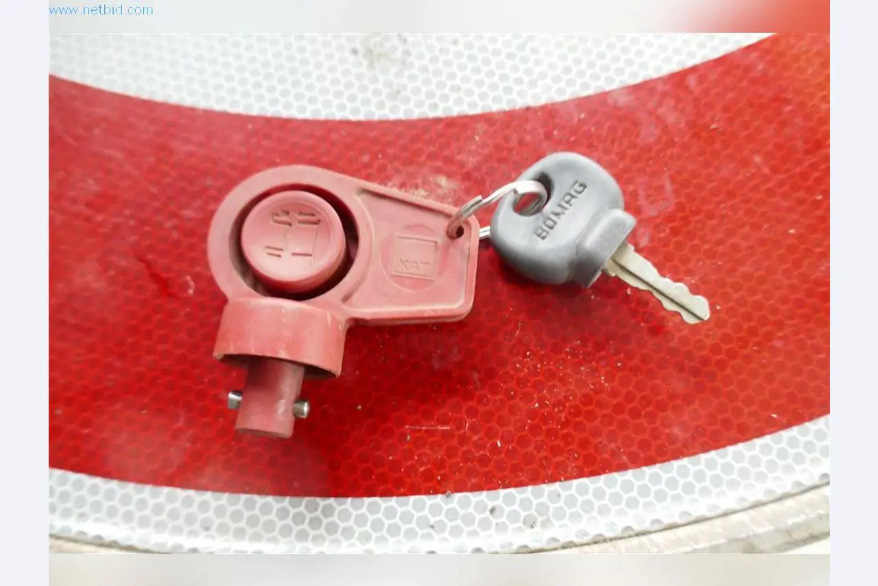 Máquinas do sector da construção civil e da engenharia civil-17