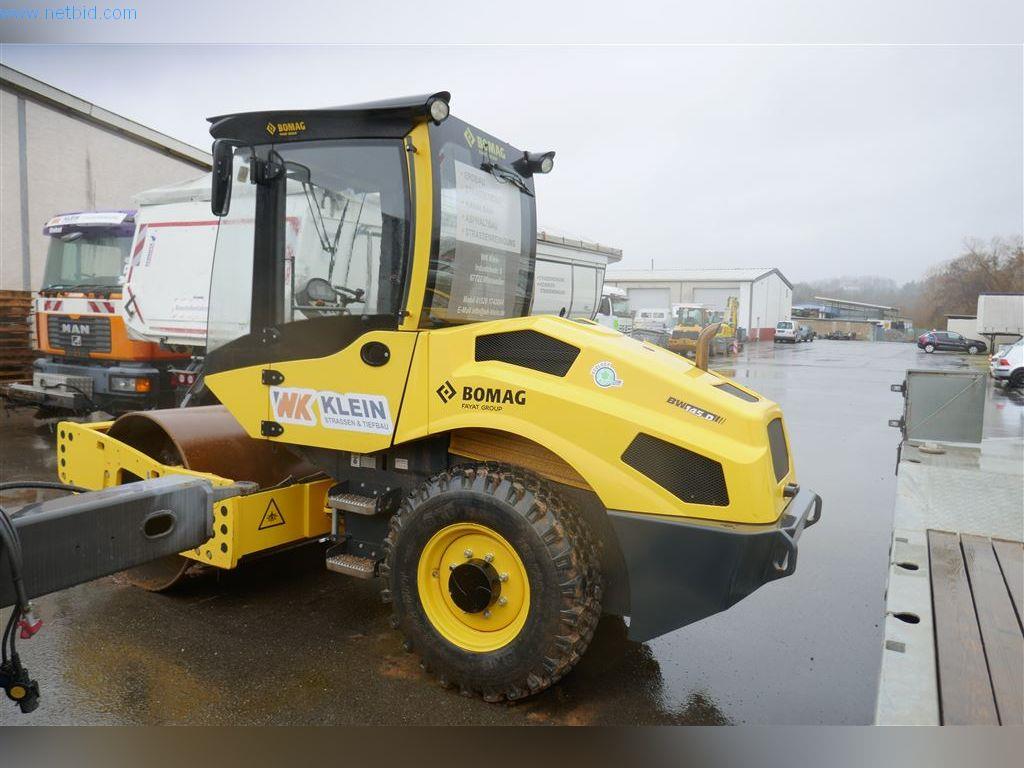 Máquinas del sector de la construcción y la ingeniería civil-3