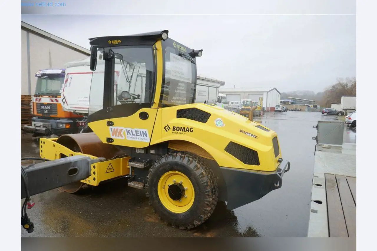 Máquinas do sector da construção civil e da engenharia civil-3