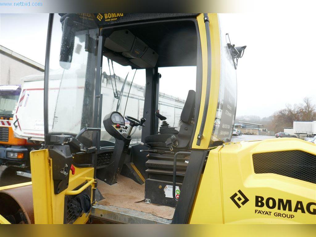 Máquinas del sector de la construcción y la ingeniería civil-7