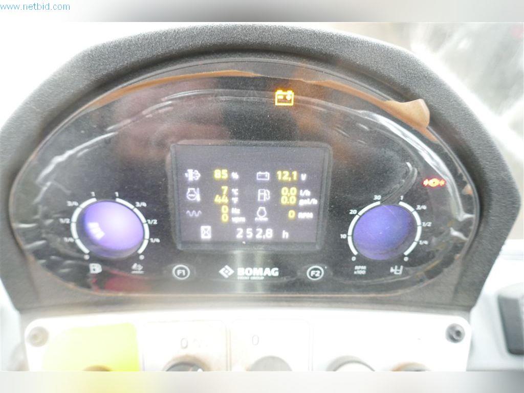 Máquinas del sector de la construcción y la ingeniería civil-9