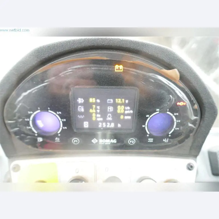 Máquinas do sector da construção civil e da engenharia civil-9