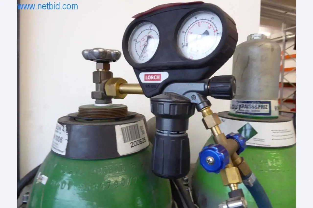 Máquinas para trabajar el metal, impresoras 3D y equipos de taller-1