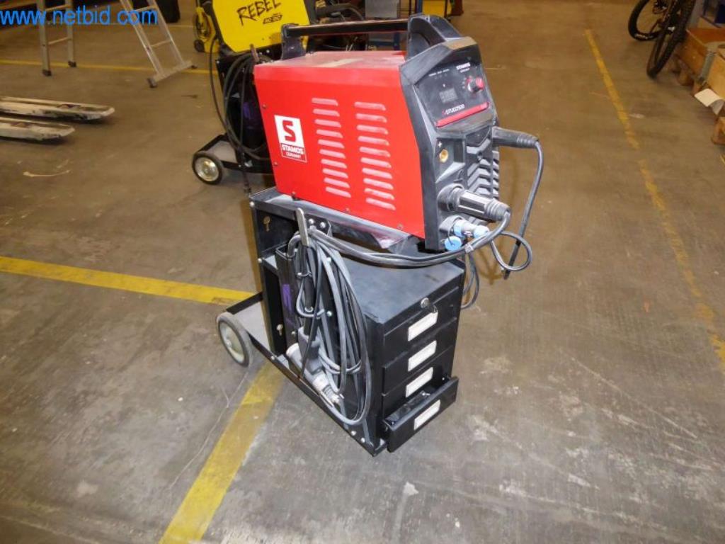 Máquinas para trabajar el metal, impresoras 3D y equipos de taller-1