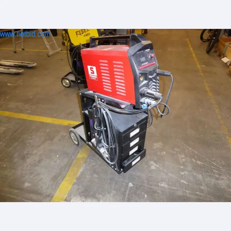 Máquinas para trabajar el metal, impresoras 3D y equipos de taller-1