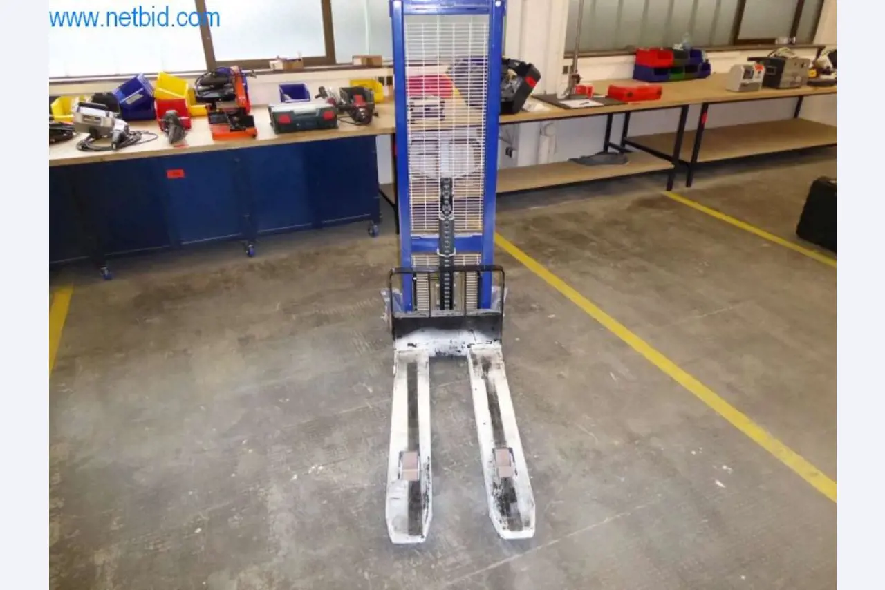 Kovoobráběcí stroje, 3D tiskárny a vybavení dílen-6