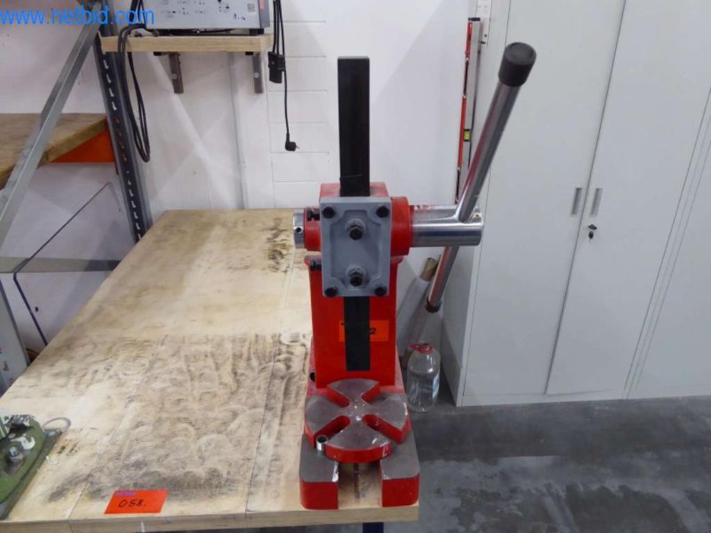 Kovoobráběcí stroje, 3D tiskárny a vybavení dílen-4