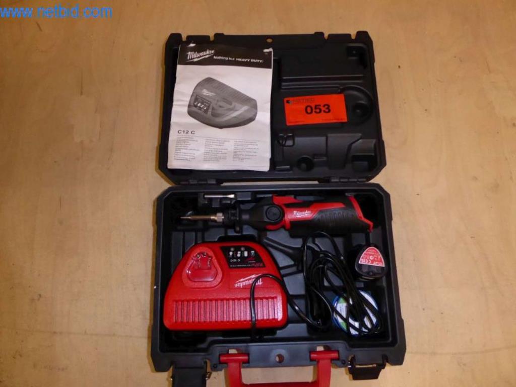 Máquinas para trabajar el metal, impresoras 3D y equipos de taller-1